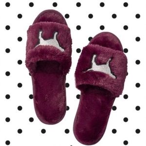 Victoria secret PINK Slippers. Size Medium